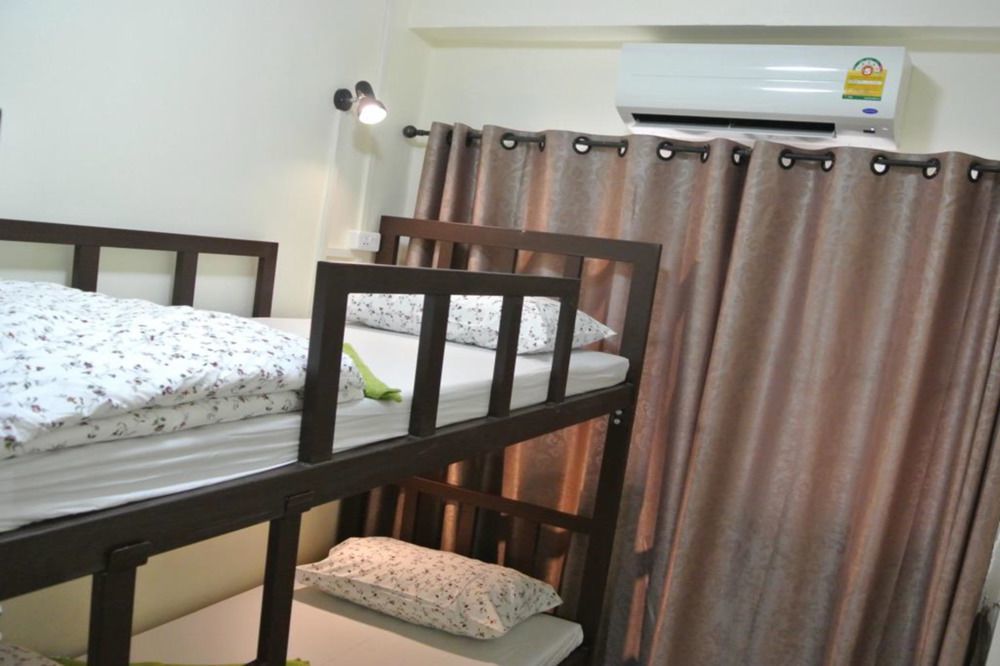 Bed Dee Time Hostel Bangkok Exterior foto