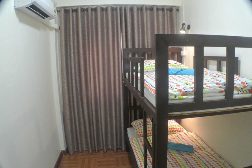 Bed Dee Time Hostel Bangkok Exterior foto